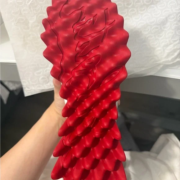 Christian Louboutin - Picture 5 of 12